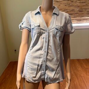 Guess Button Down Light Blue Short Sleeve Jean Shirt With Stretch Sides Size XL